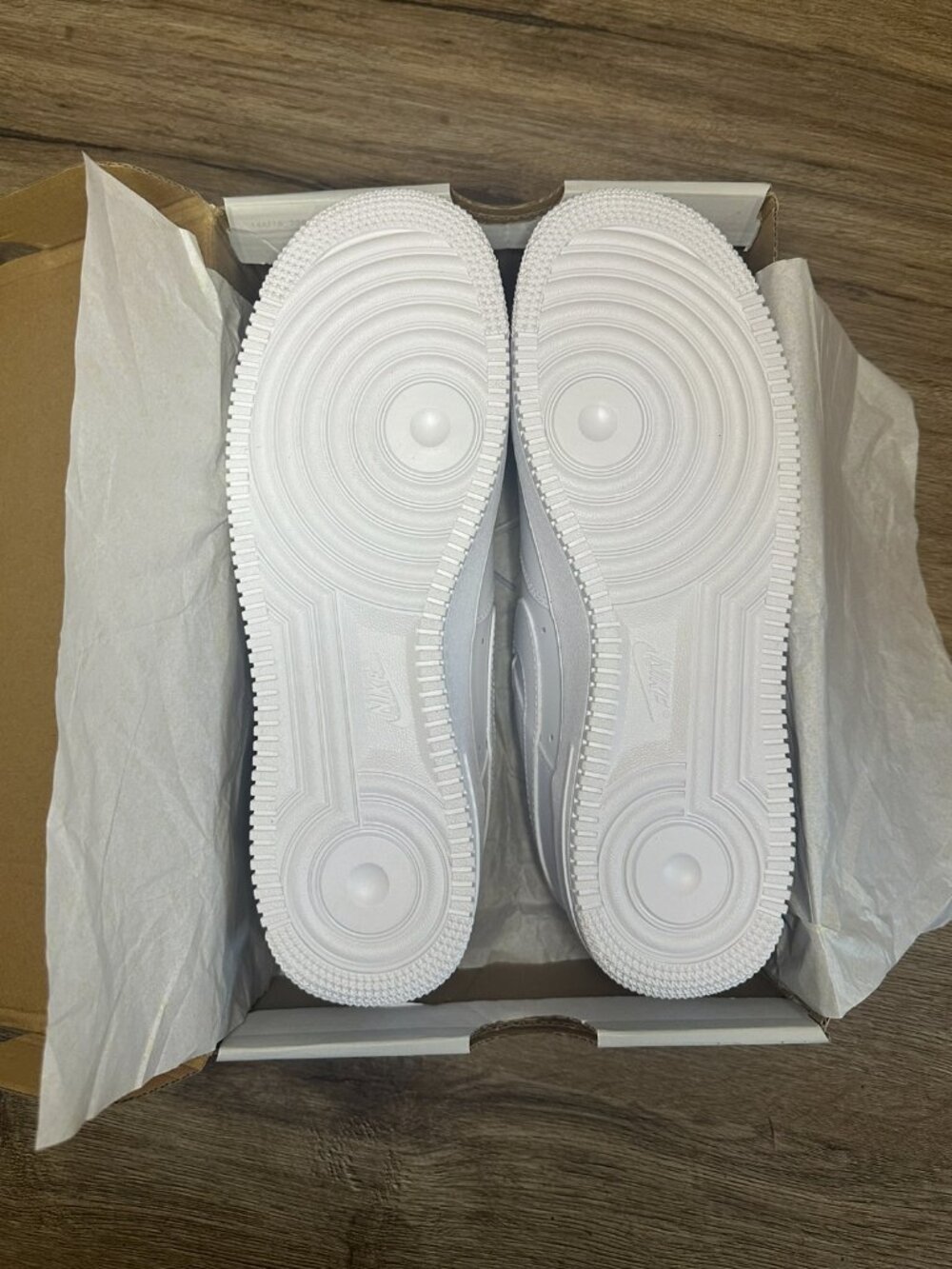 Nike Air Force 1 - Picture 4 of 4